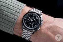Load image into Gallery viewer, OMEGA SPEEDMASTER MOONWATCH PROFESSIONAL CHRONOMETER CHRONOGRAPH 42 MM
